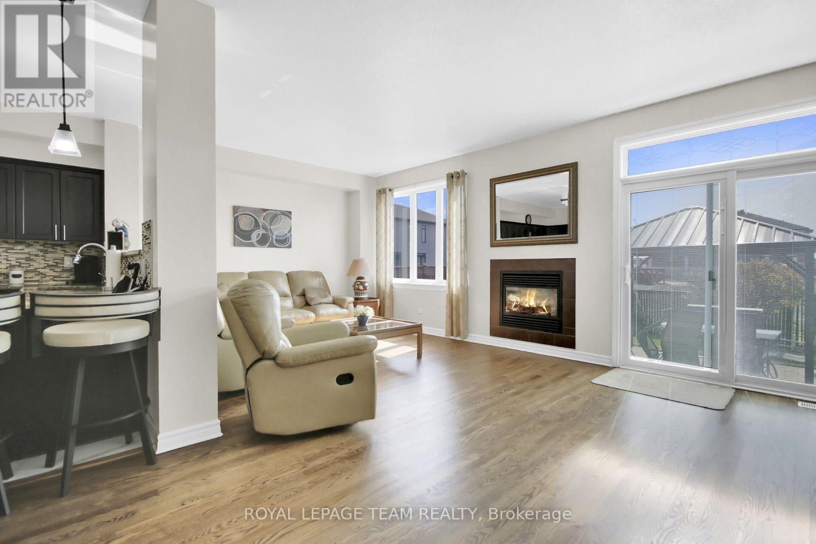 1024 Northgraves Crescent