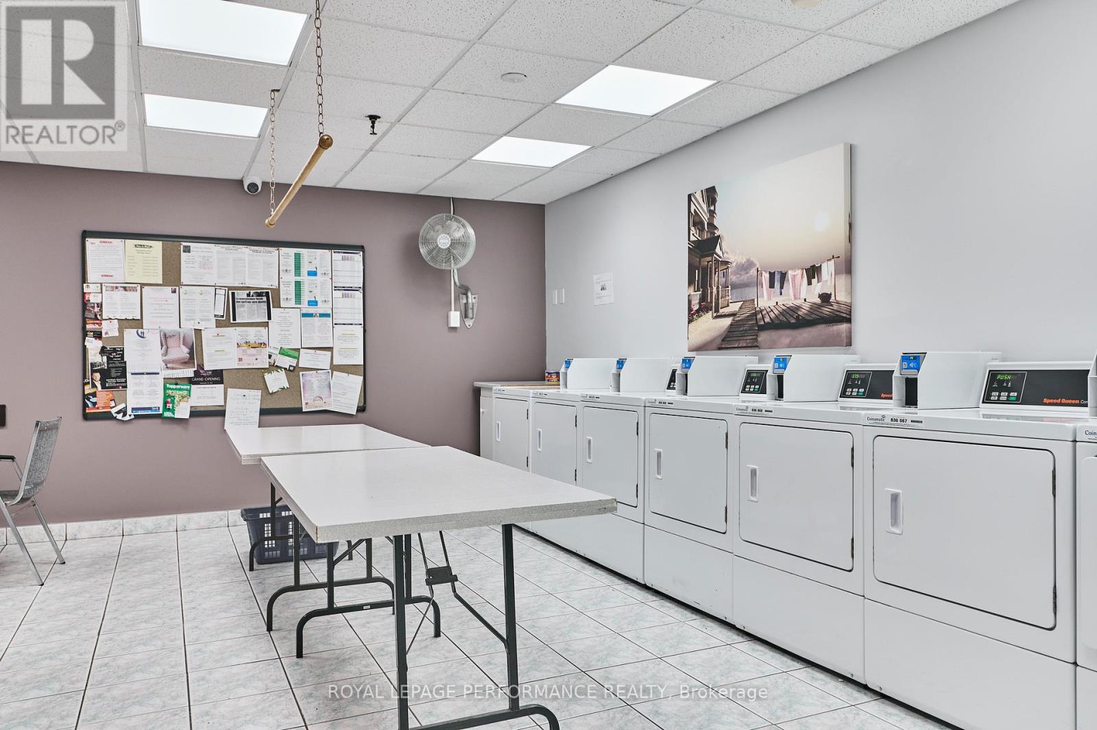 202 - 158 B Mcarthur Avenue