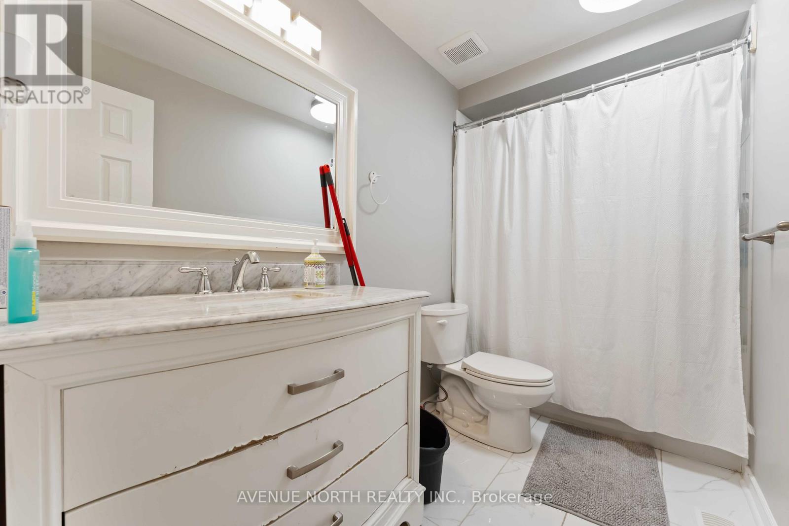 32 - 1741 Lamoureux Drive