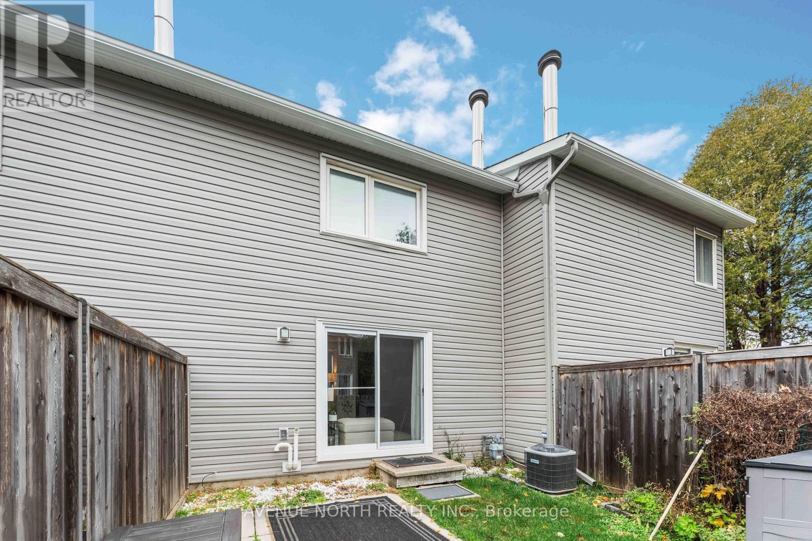 32 - 1741 Lamoureux Drive