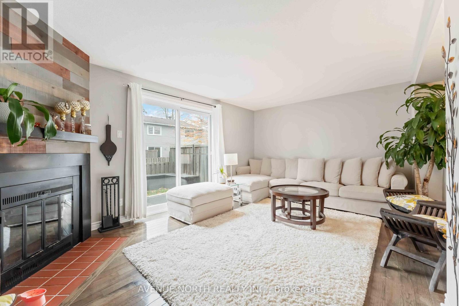 32 - 1741 Lamoureux Drive