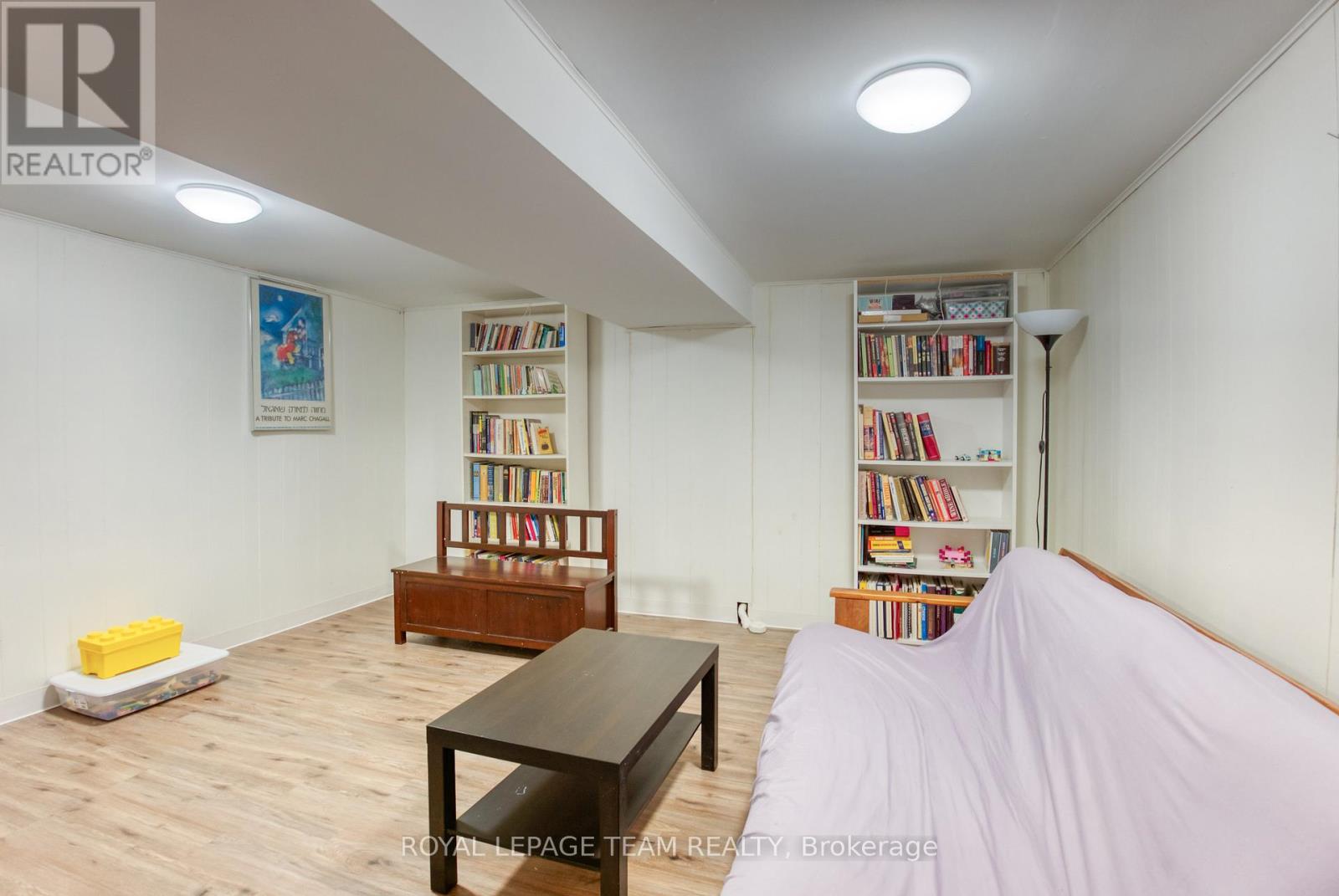 2010 Featherston Drive