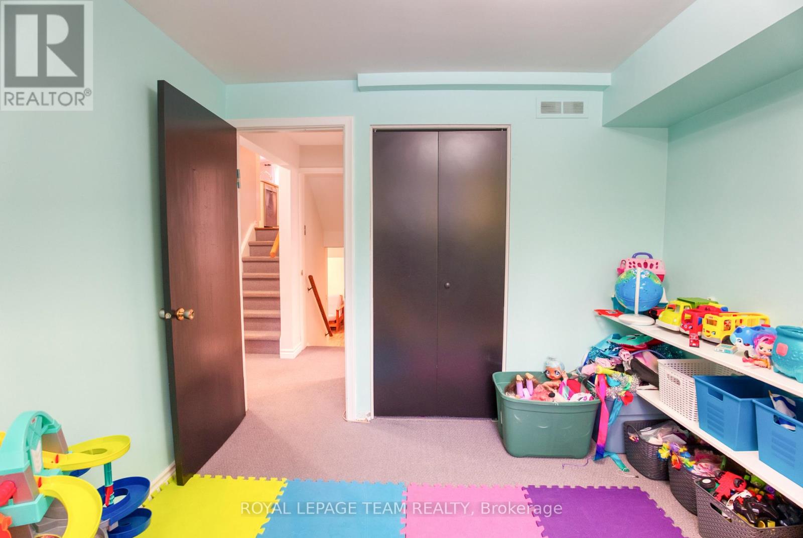 2010 Featherston Drive