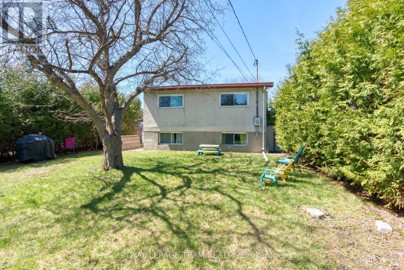 2010 Featherston Drive