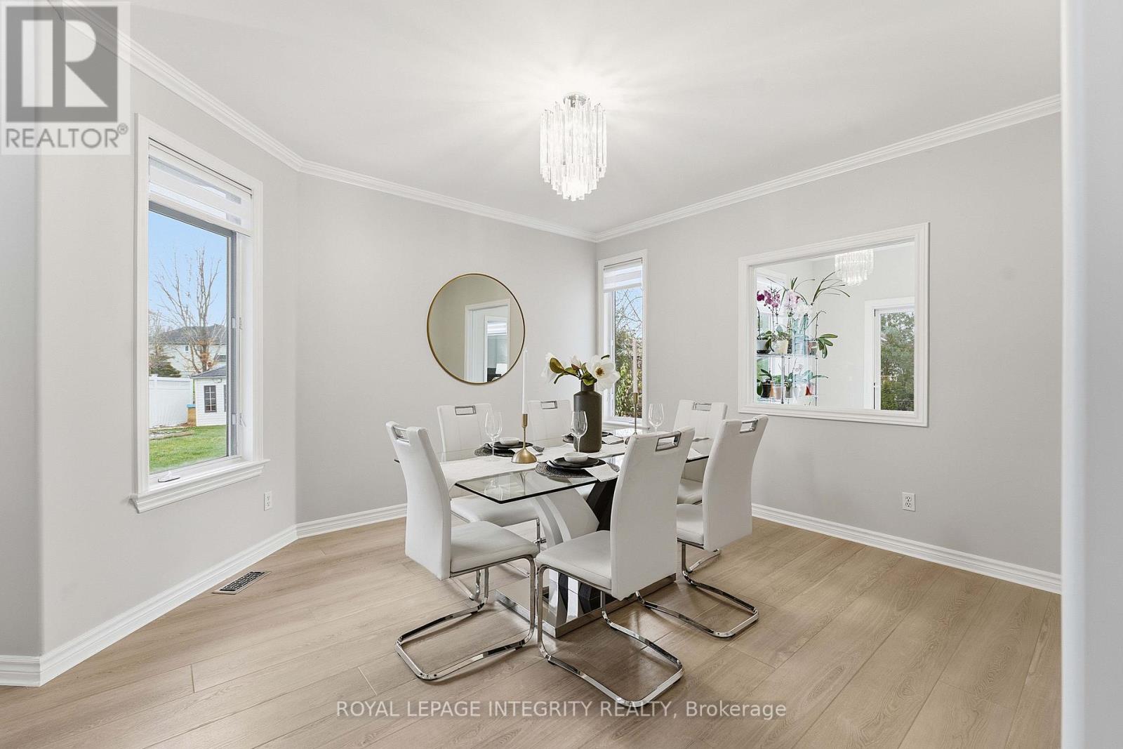 607 Devonwood Circle