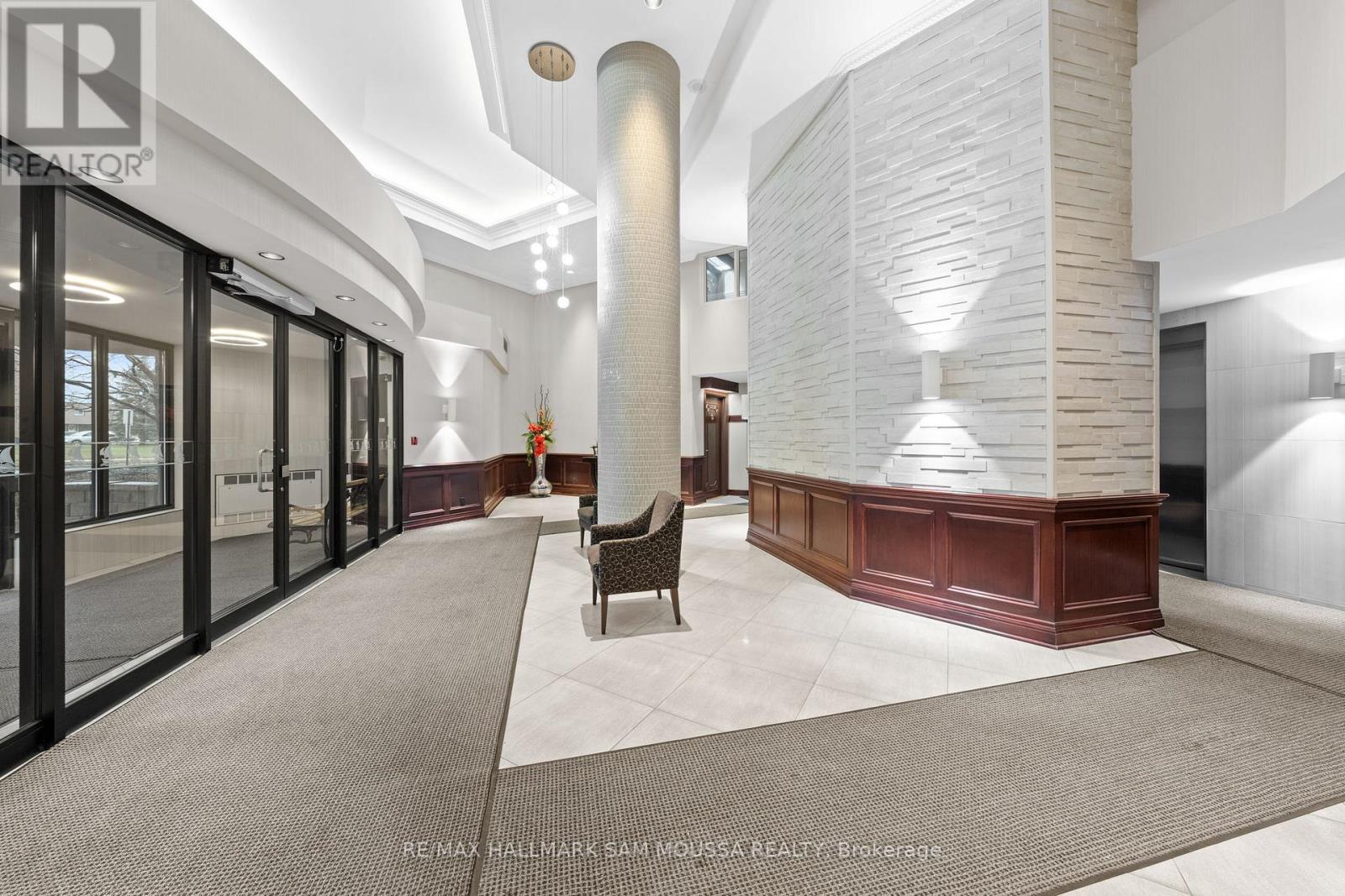 504 - 3105 Carling Avenue