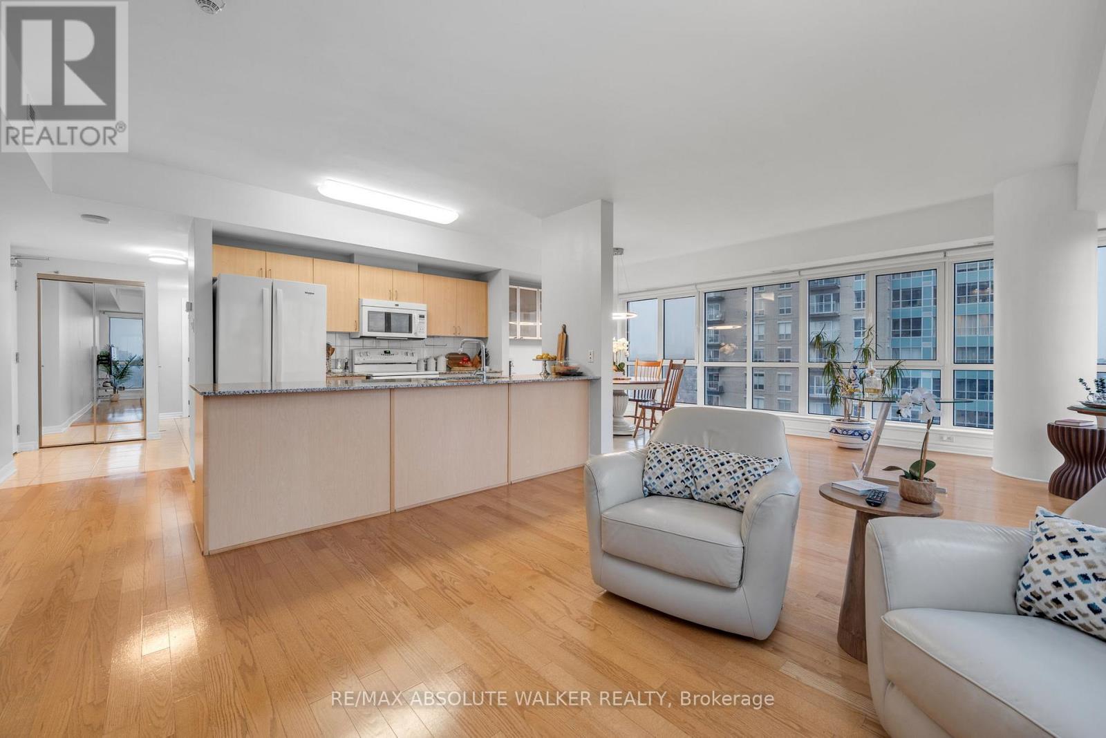 1002 - 70 Landry Street