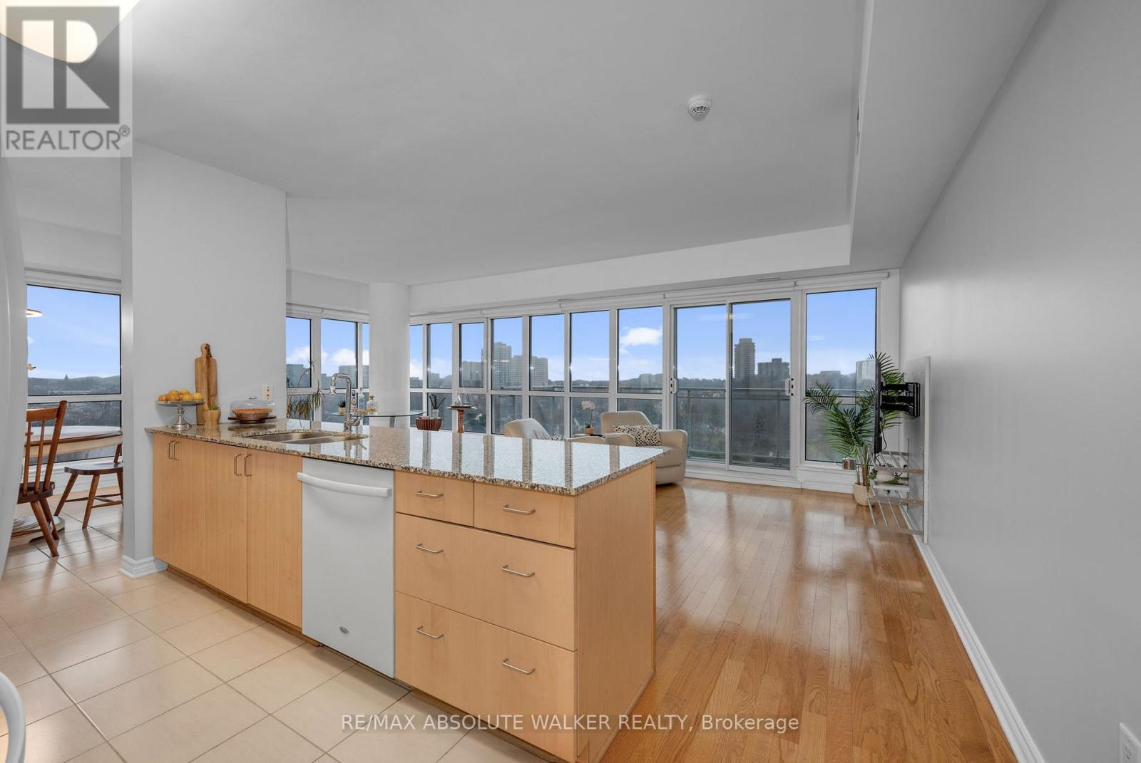 1002 - 70 Landry Street