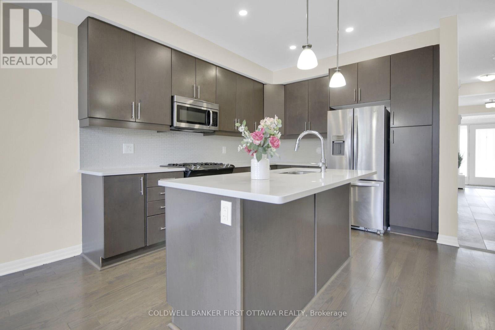 168 Hawkshaw Crescent