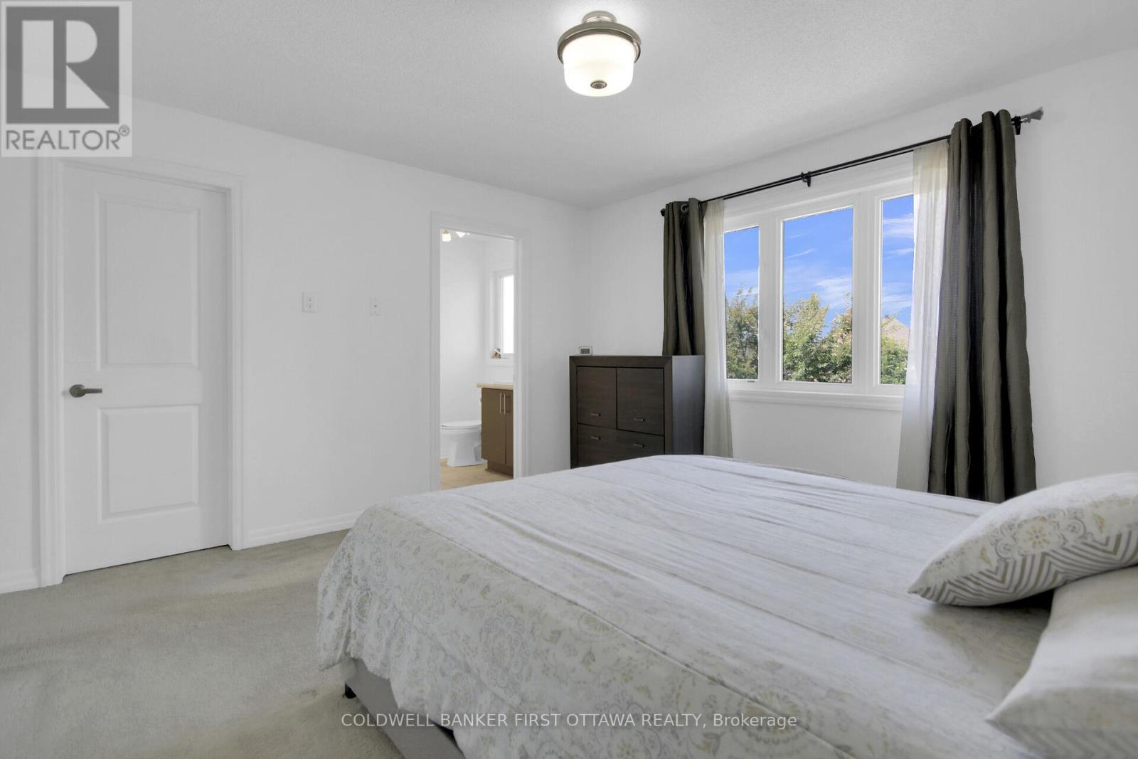 168 Hawkshaw Crescent