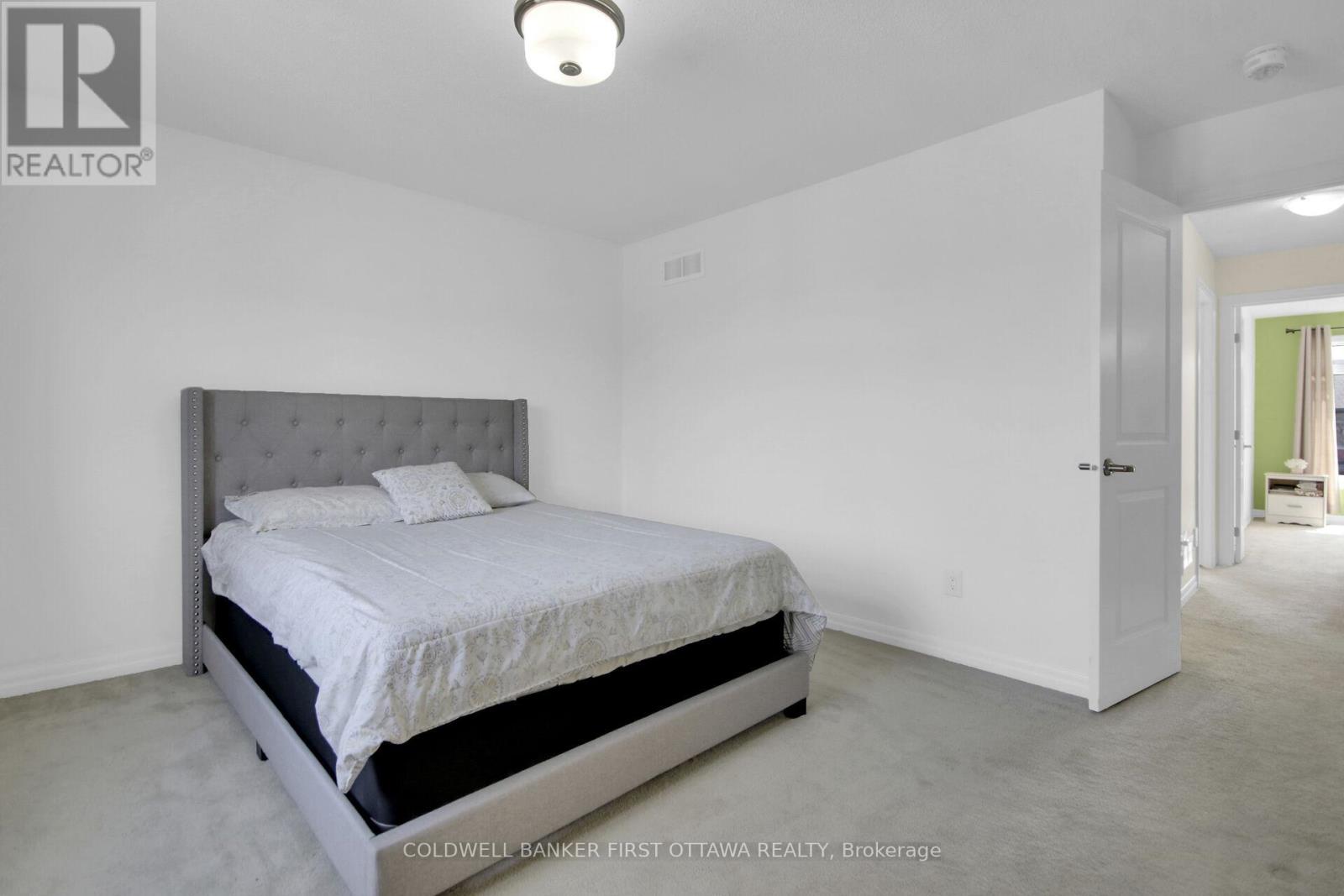 168 Hawkshaw Crescent