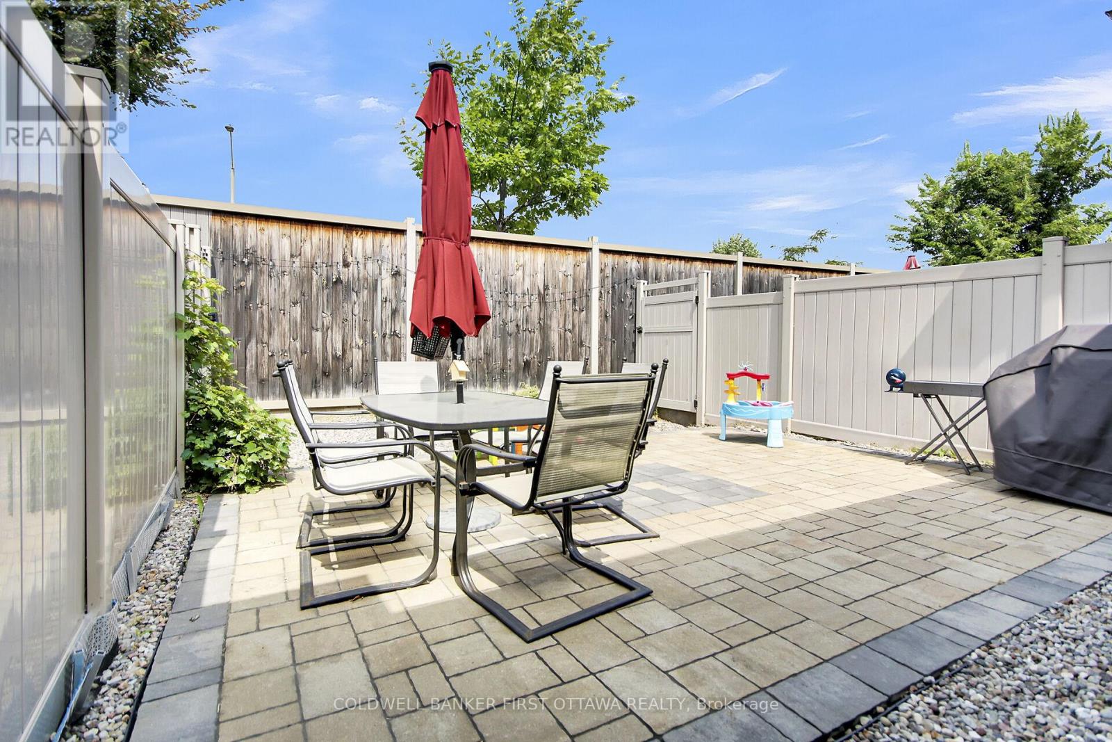 168 Hawkshaw Crescent