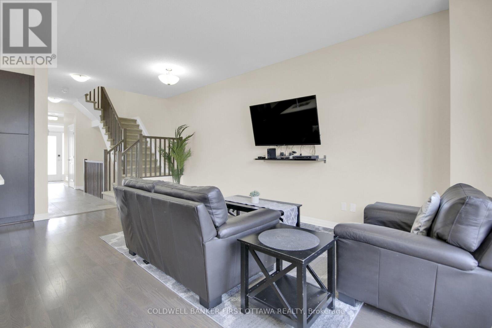 168 Hawkshaw Crescent