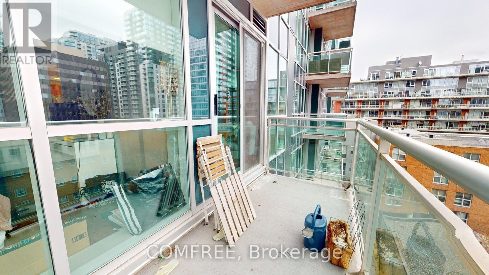 709 - 134 York Street