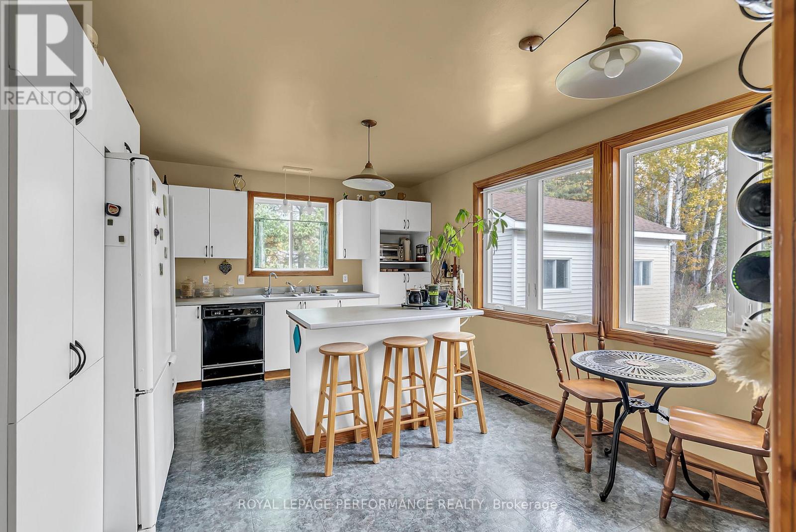 3781 Delorme Crescent