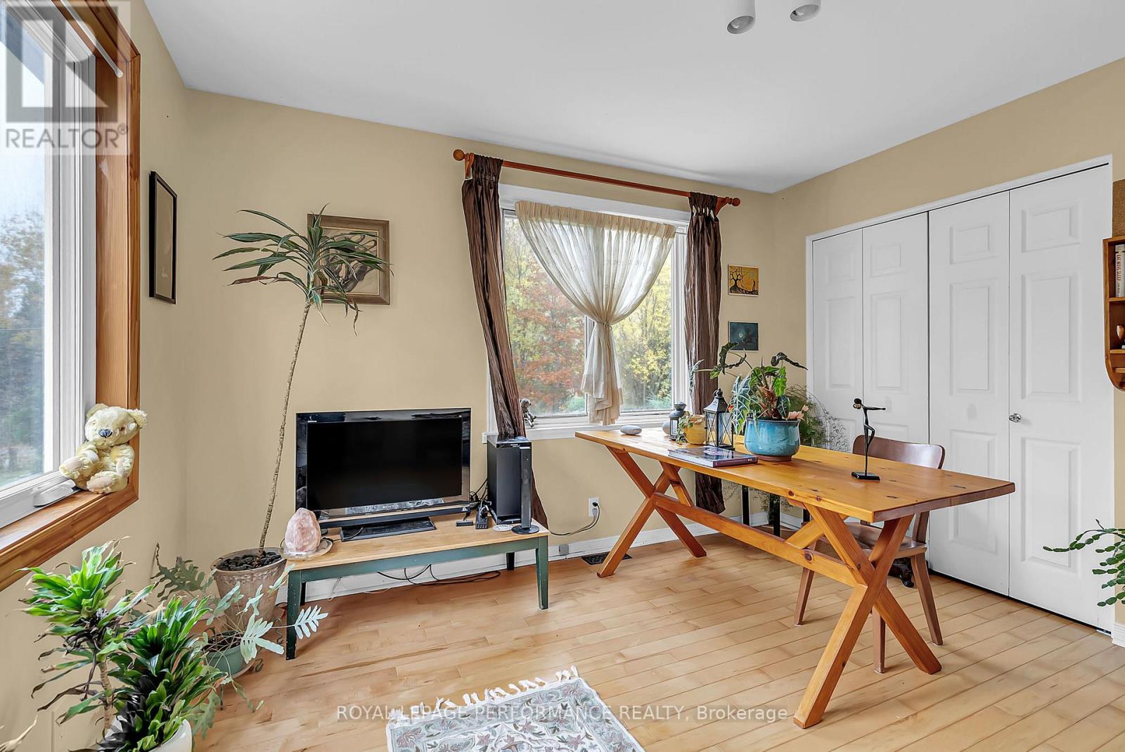 3781 Delorme Crescent