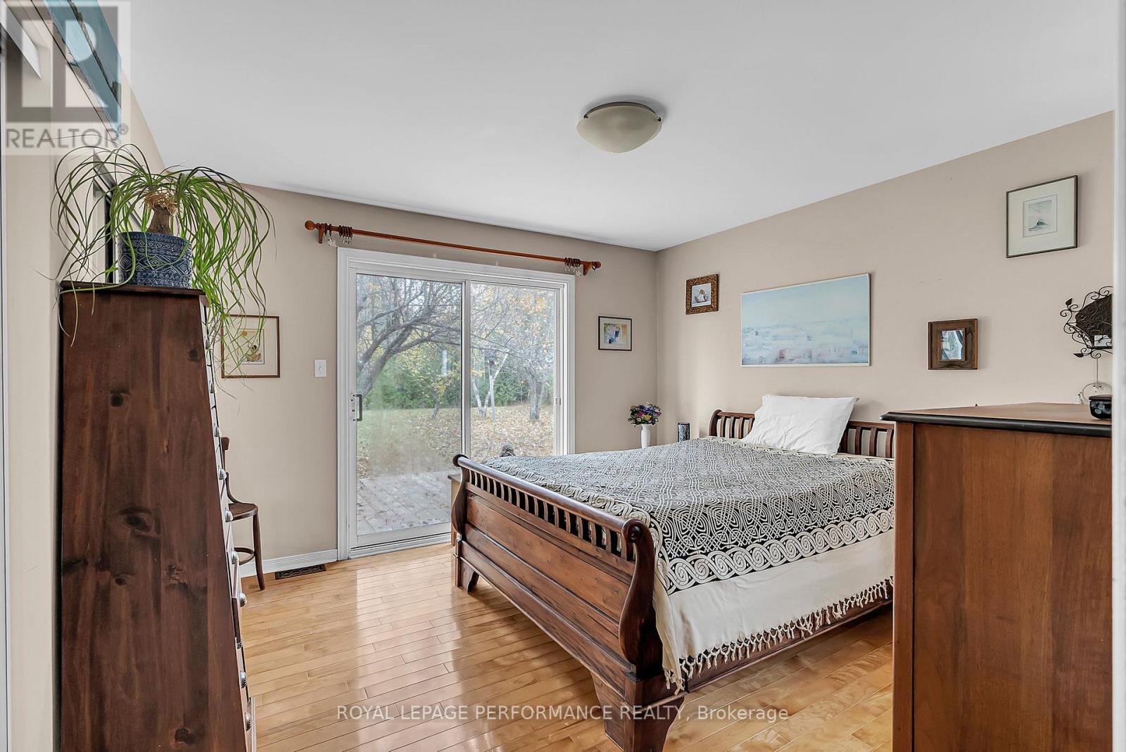 3781 Delorme Crescent