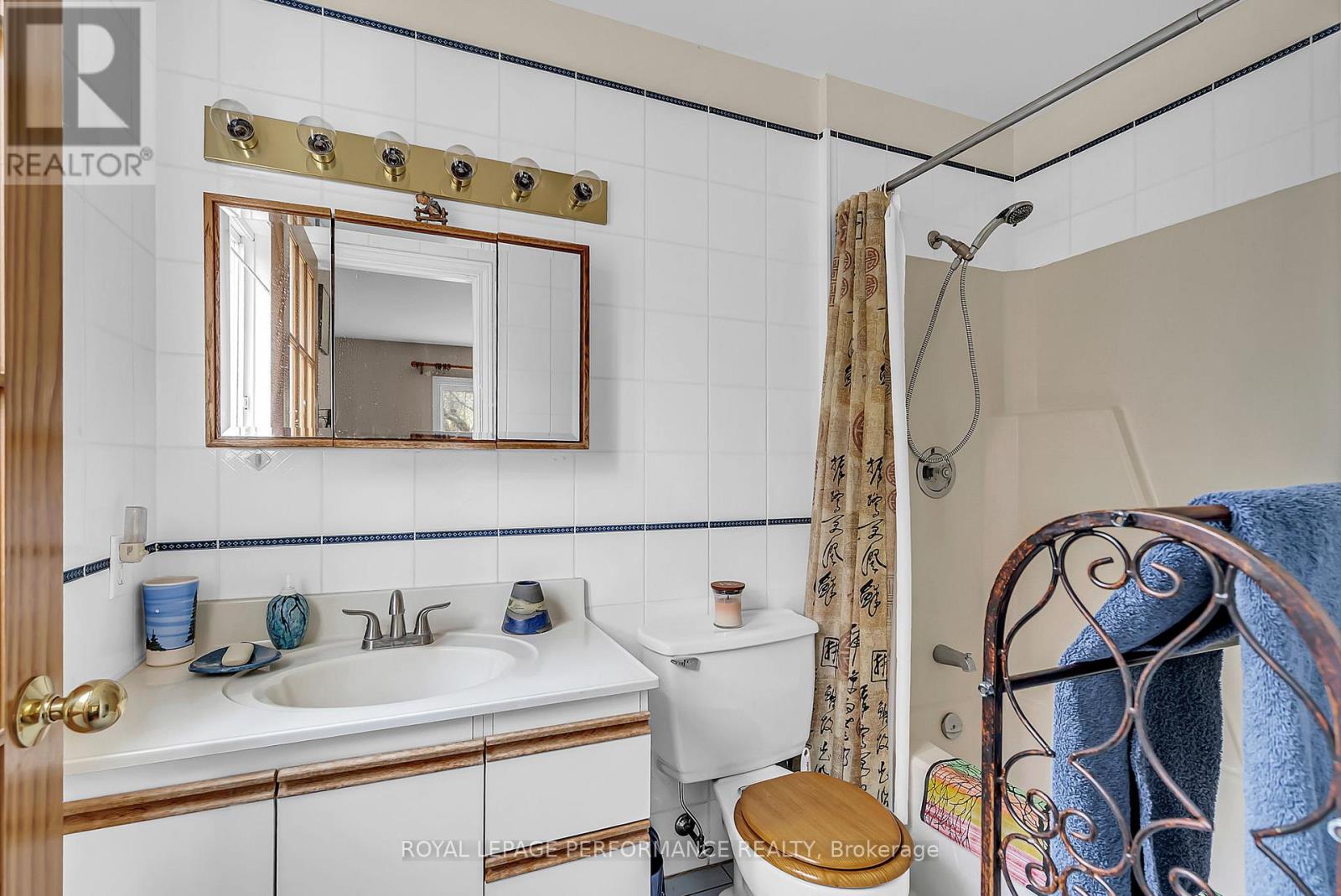 3781 Delorme Crescent