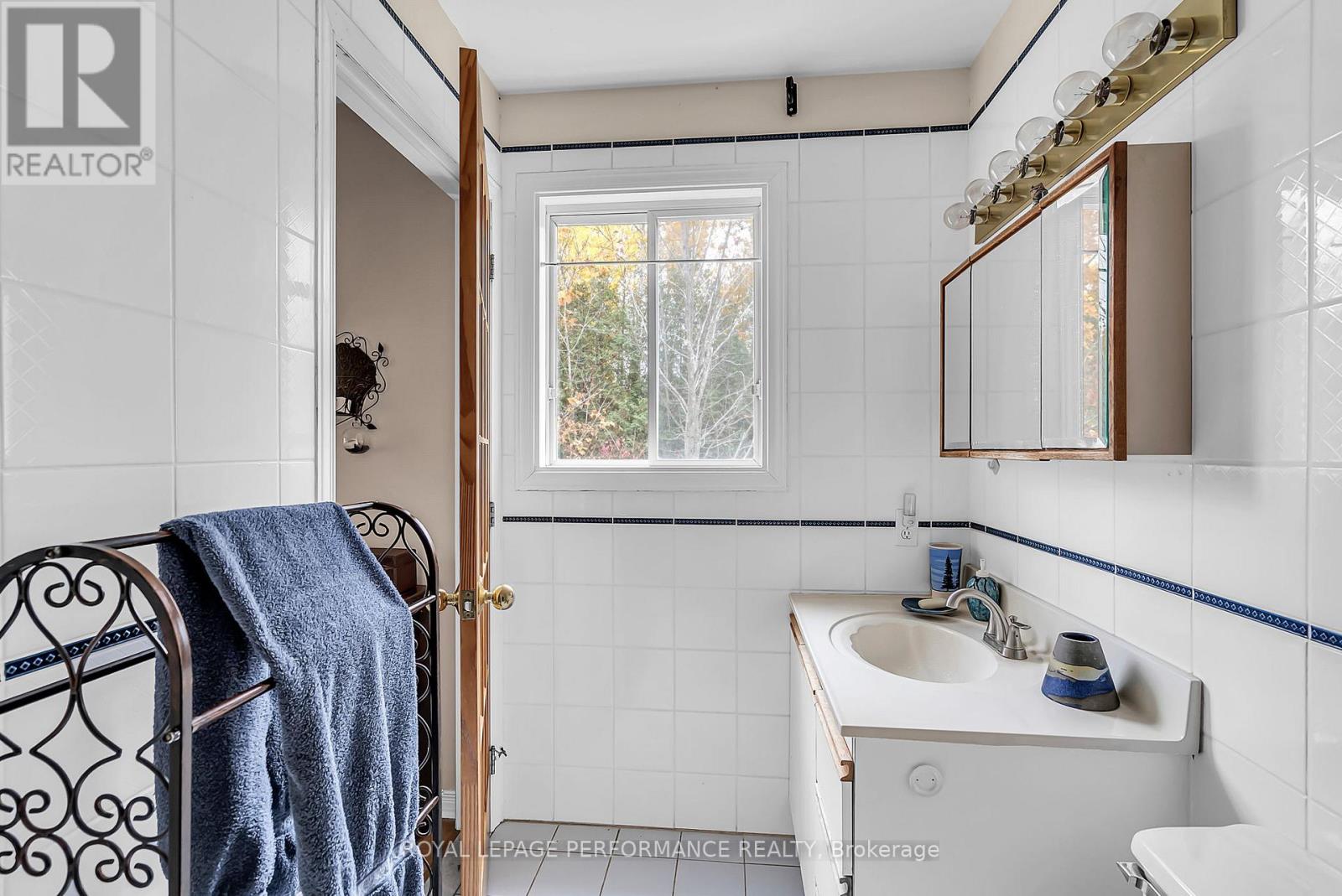 3781 Delorme Crescent