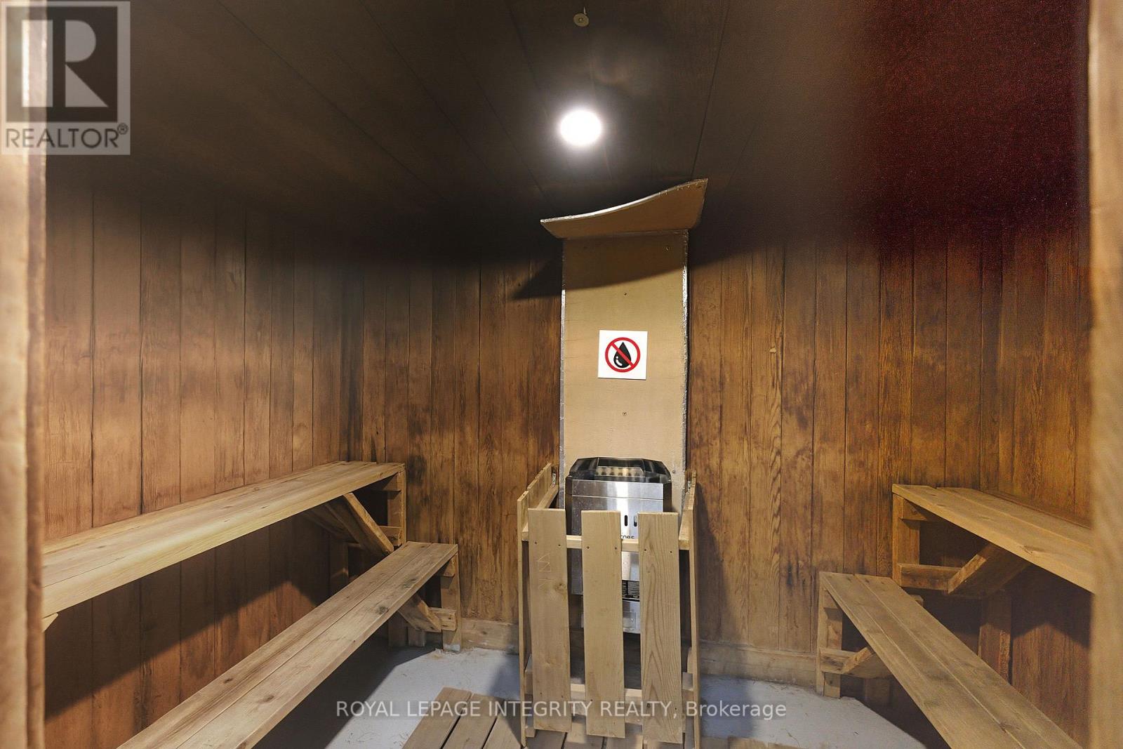 401 - 2000 Jasmine Crescent