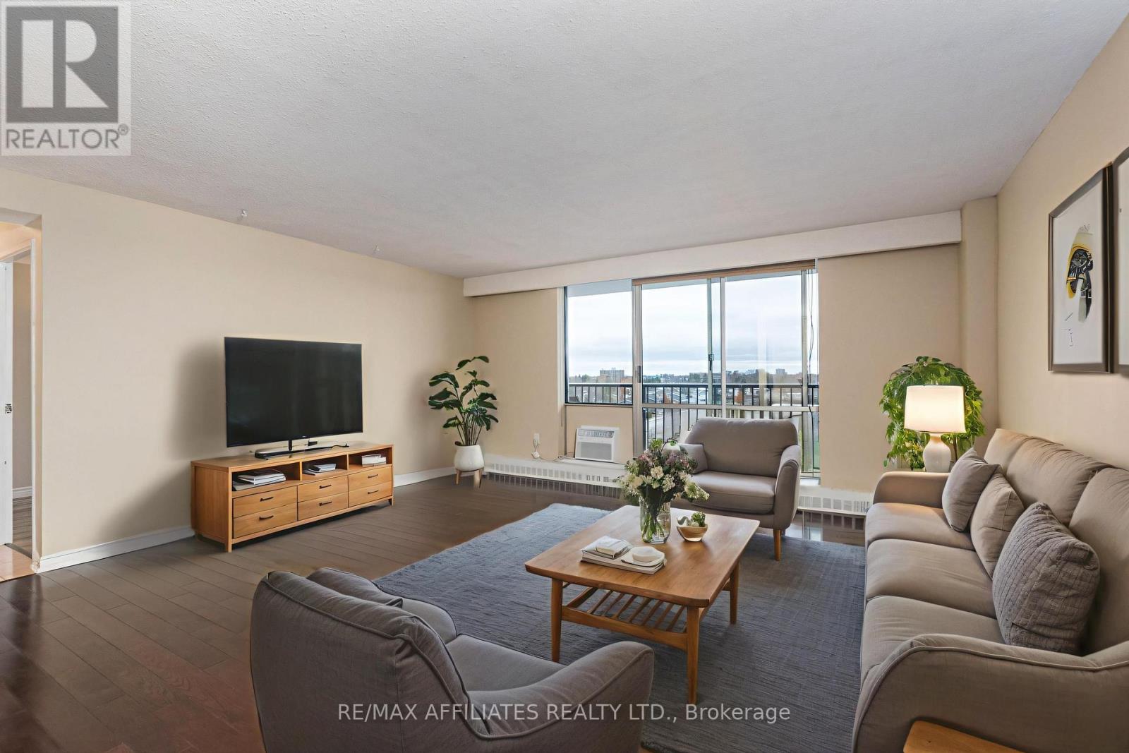 709 - 2400 Virginia Drive