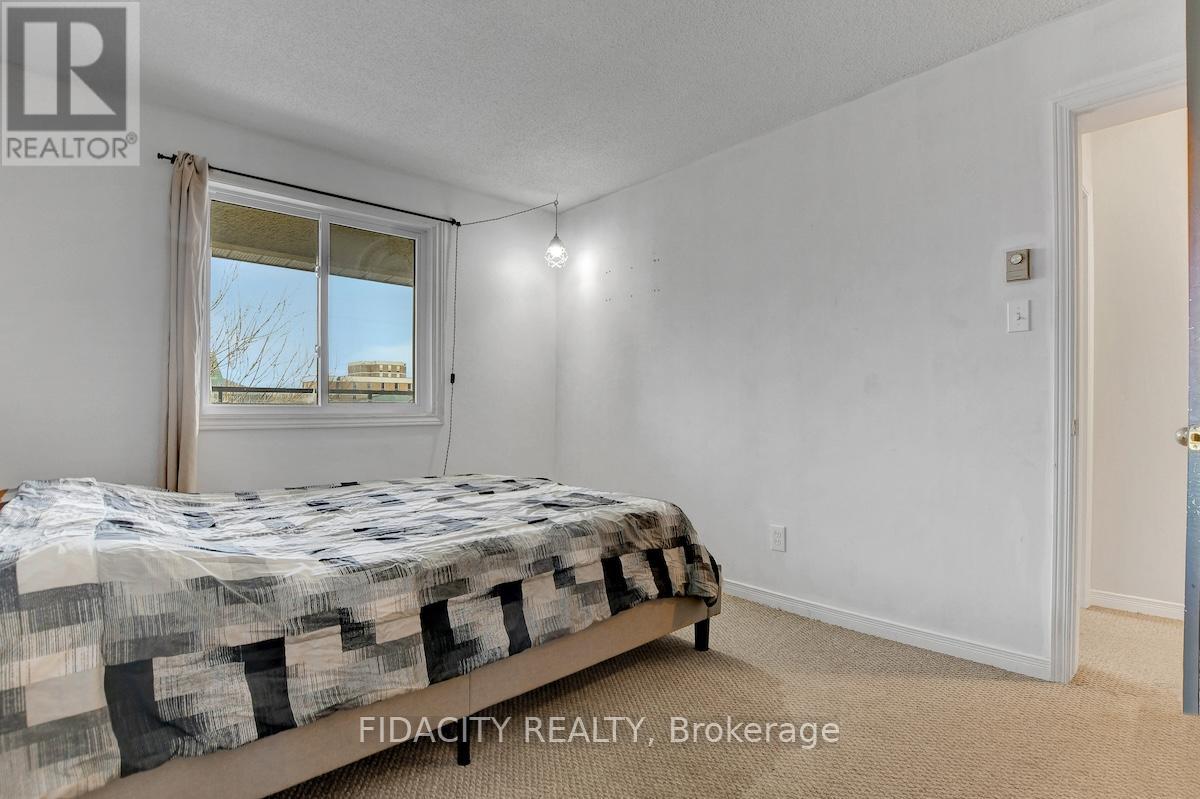 309 - 1490 Heron Road