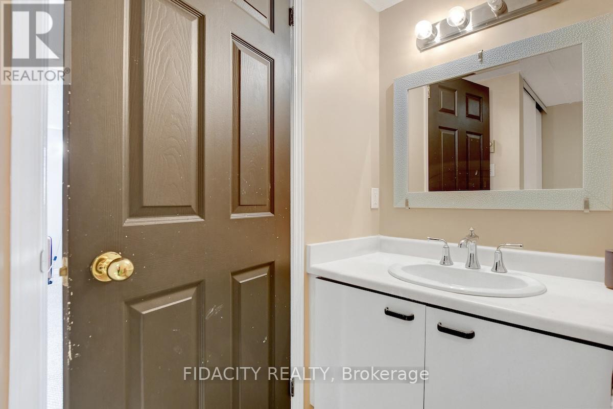 309 - 1490 Heron Road