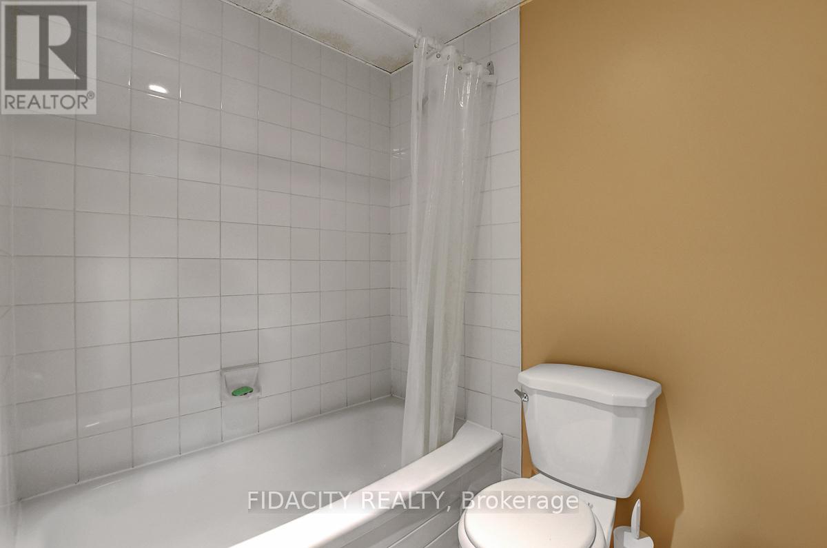 309 - 1490 Heron Road