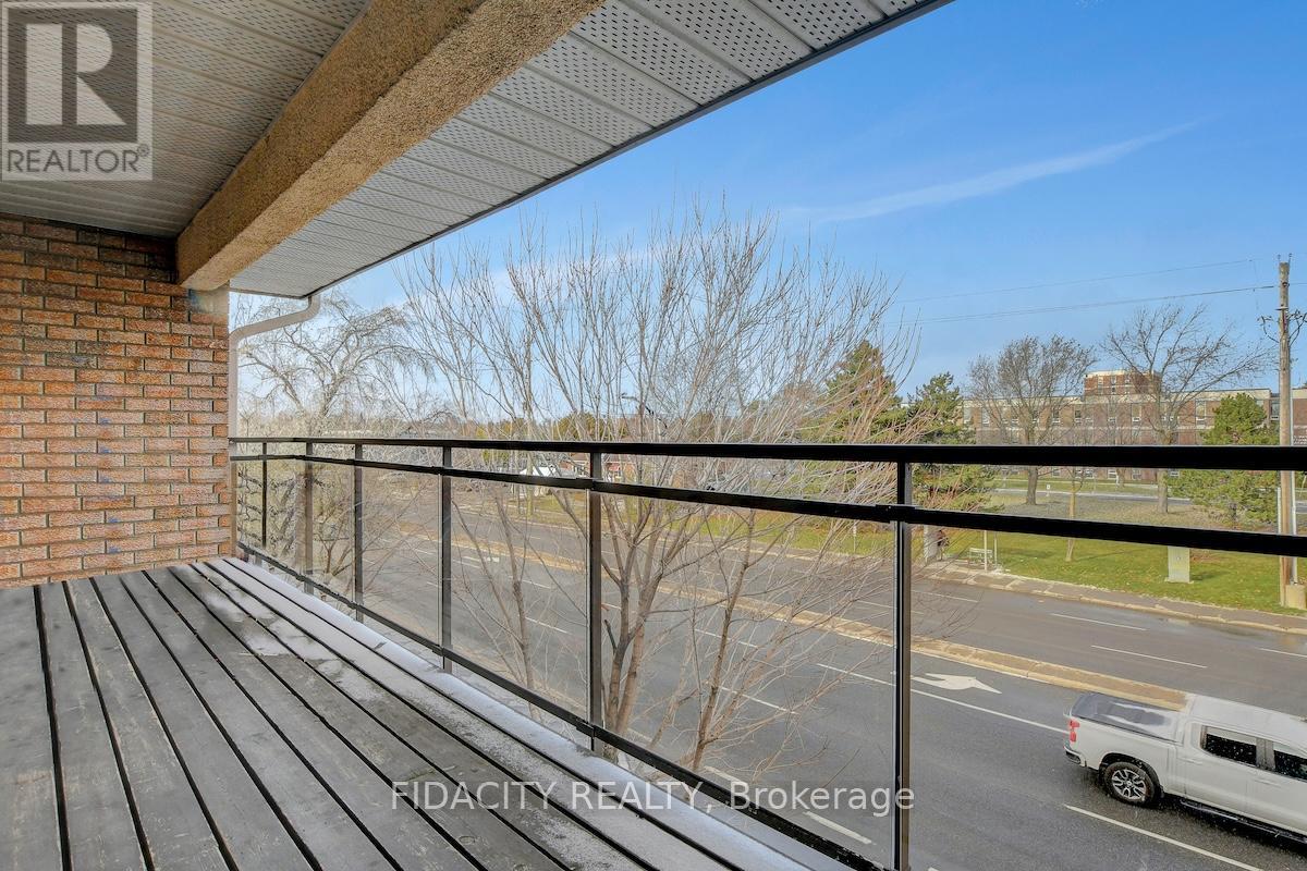 309 - 1490 Heron Road