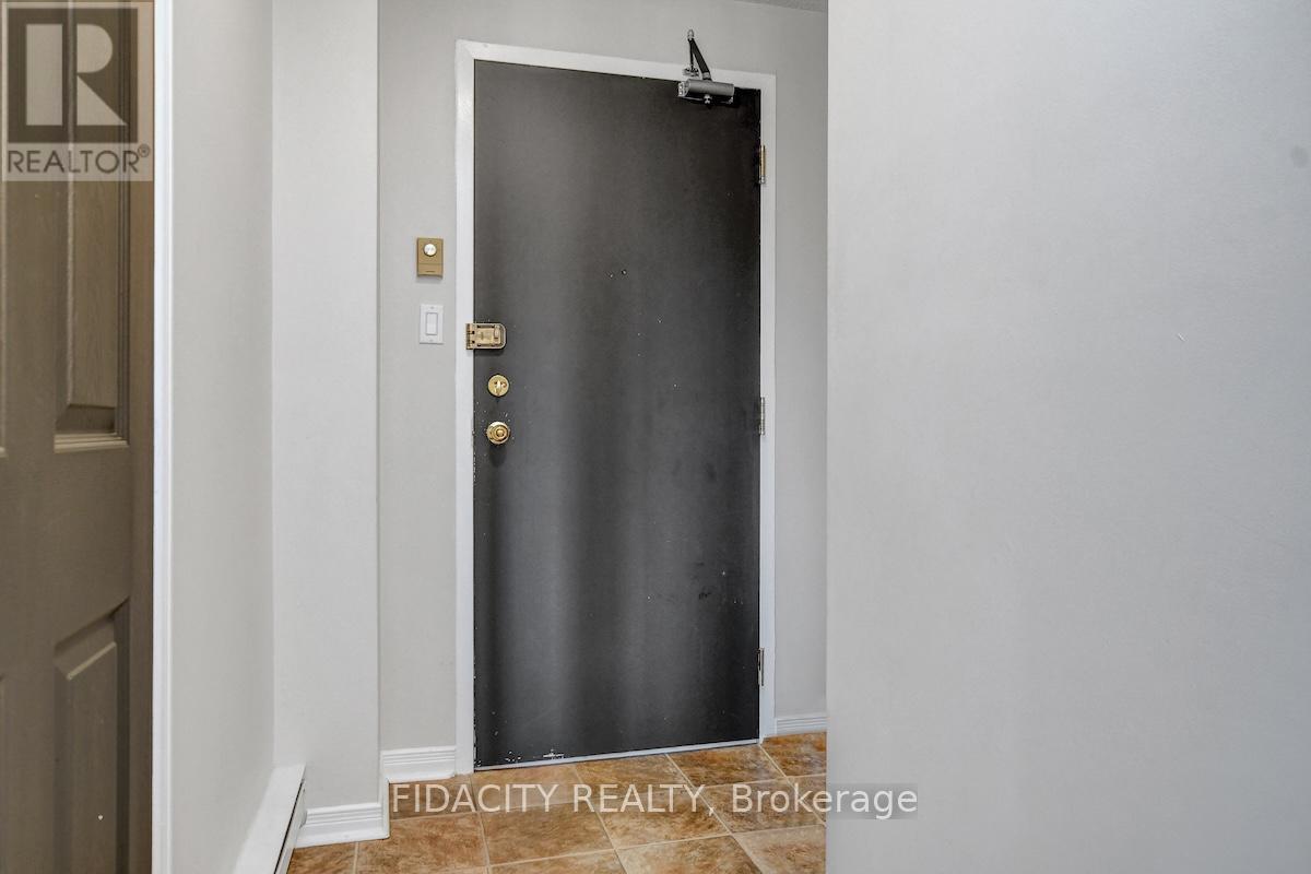 309 - 1490 Heron Road