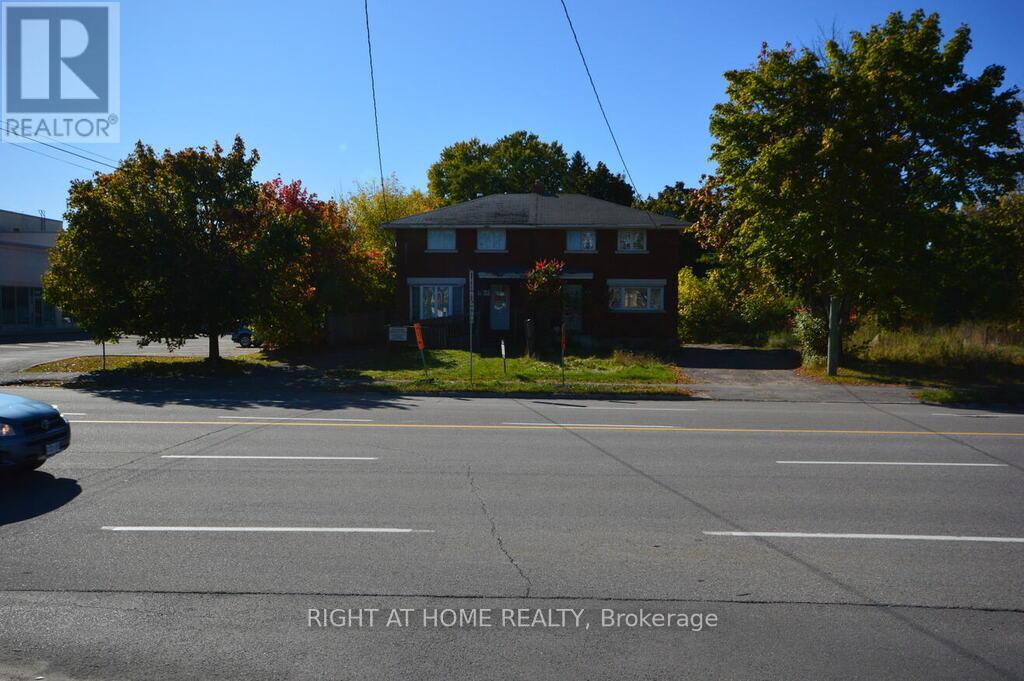 348 Woodroffe Avenue