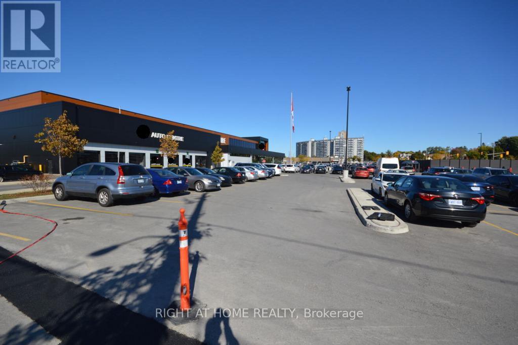 348 Woodroffe Avenue