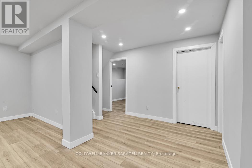 54 Greenboro Crescent