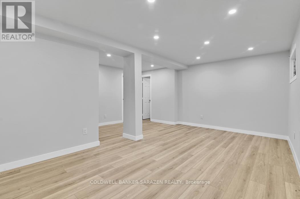 54 Greenboro Crescent