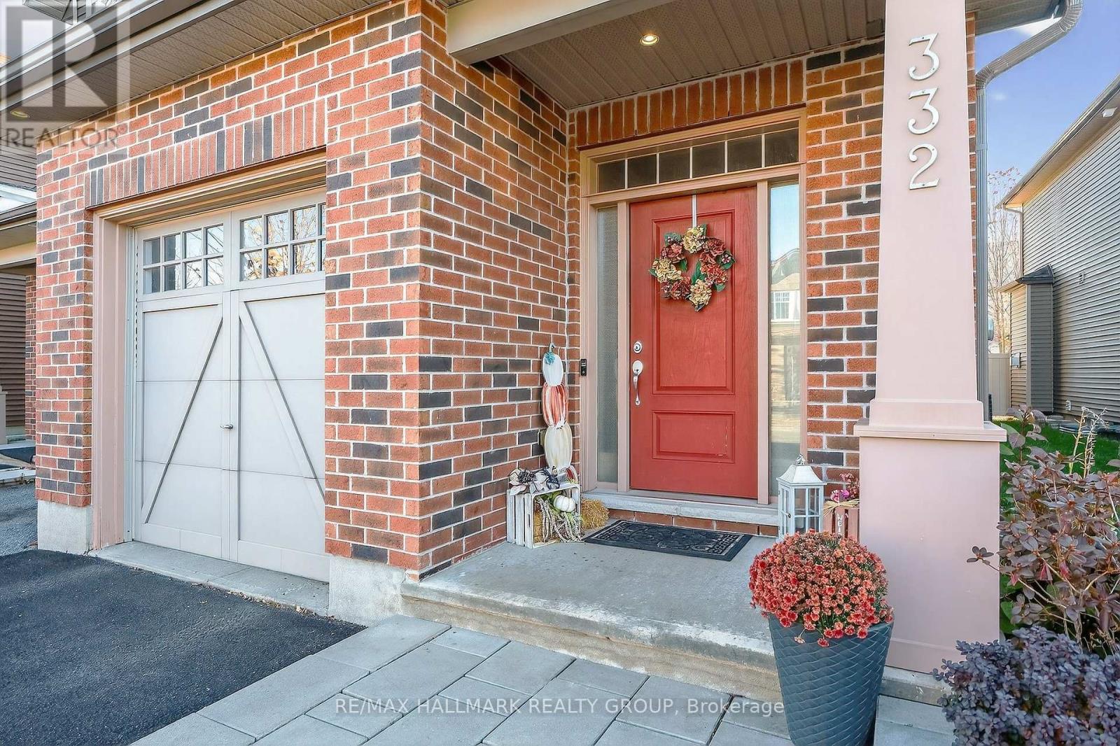 332 Gracewood Crescent