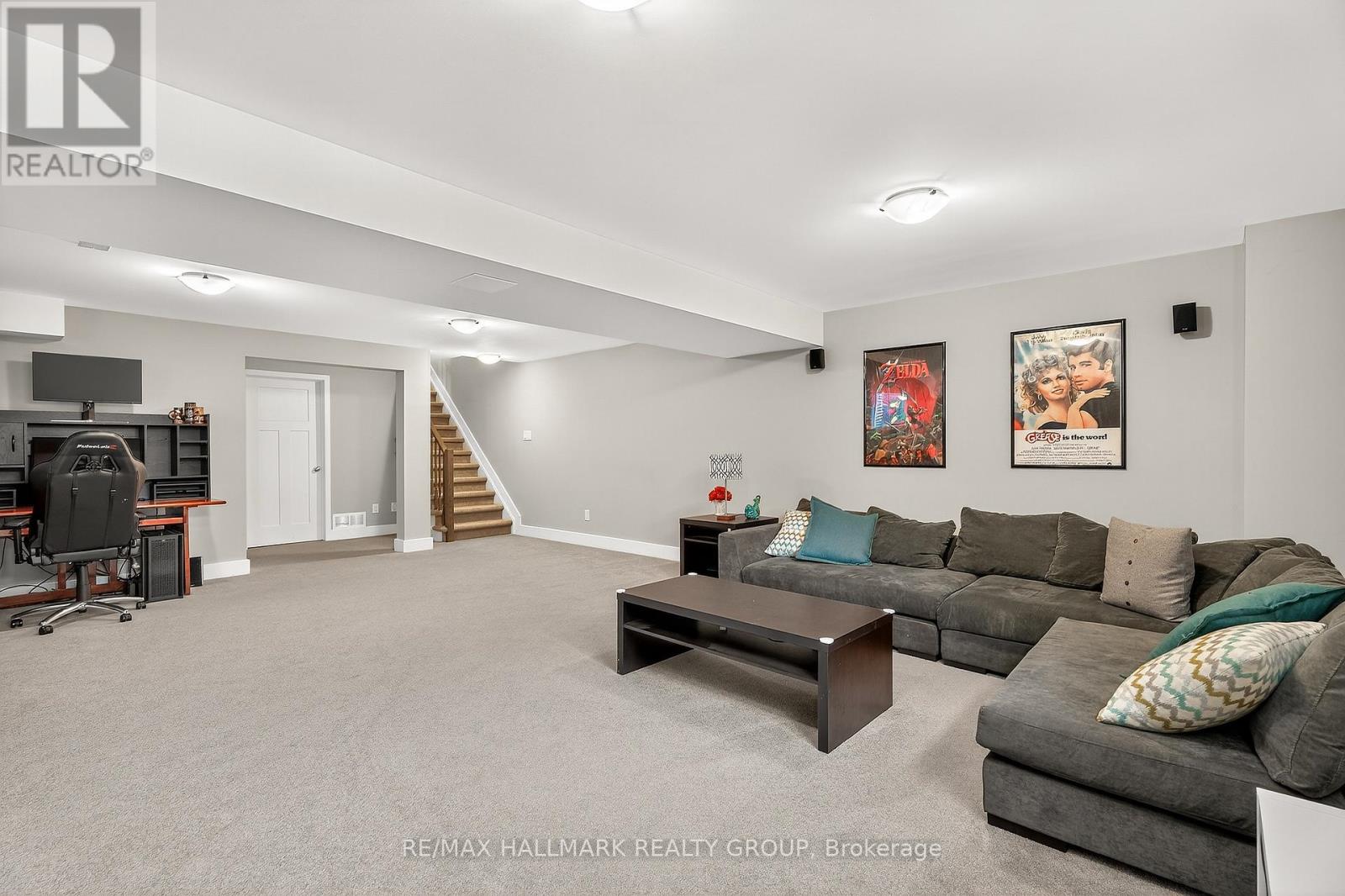 332 Gracewood Crescent