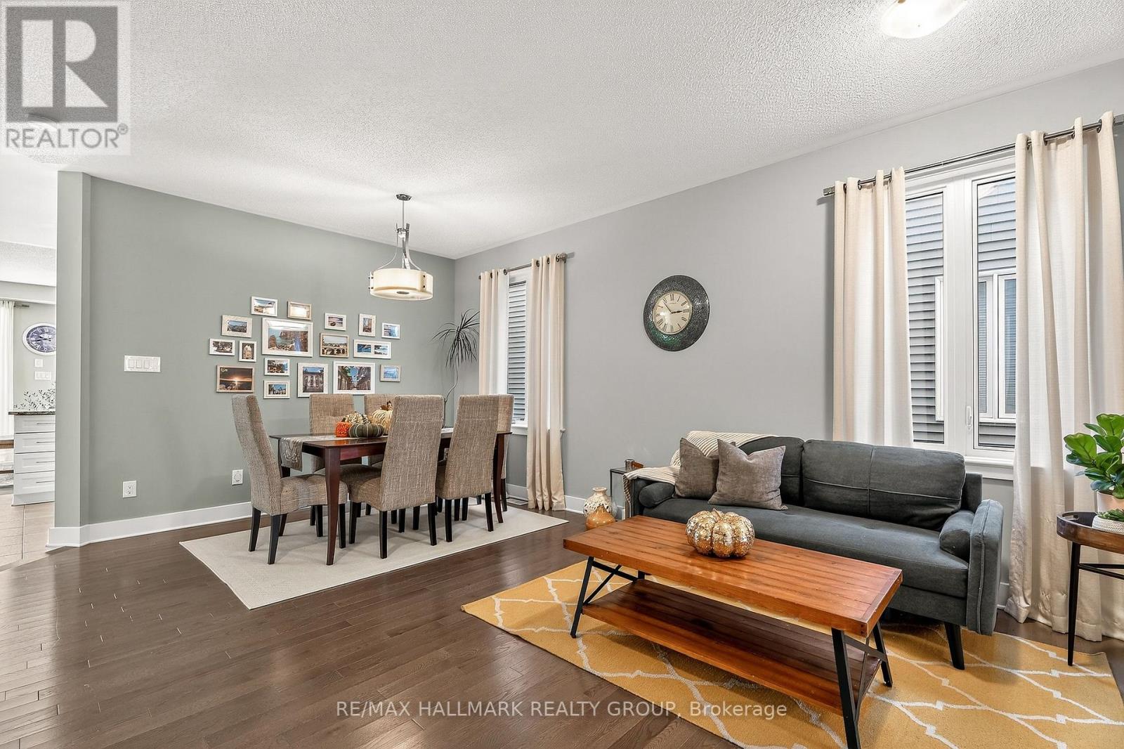 332 Gracewood Crescent