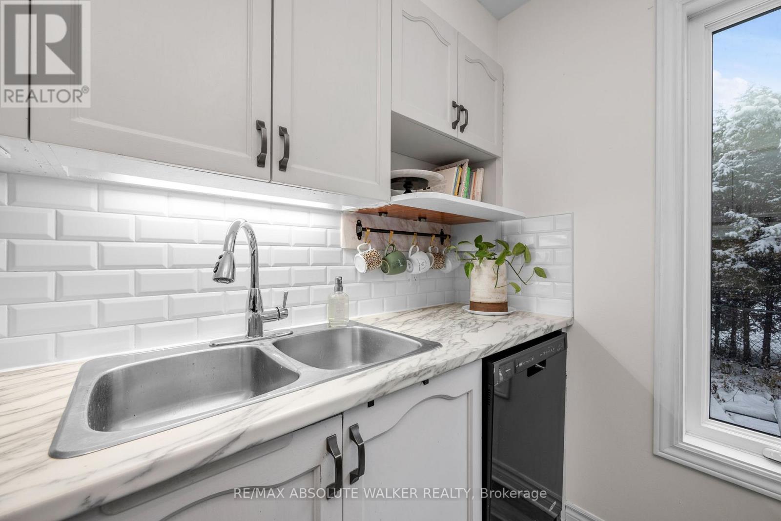 1973 Crestmont Place