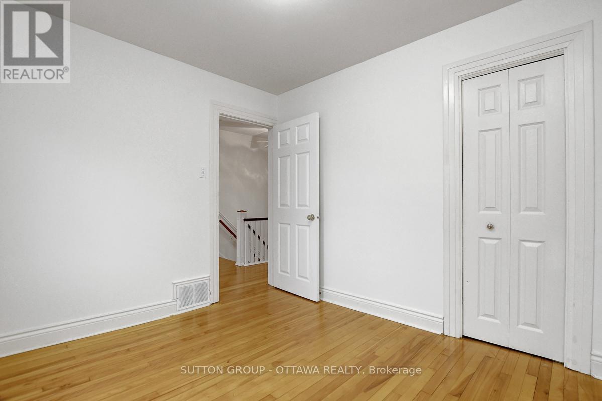 200 Breezehill Avenue N