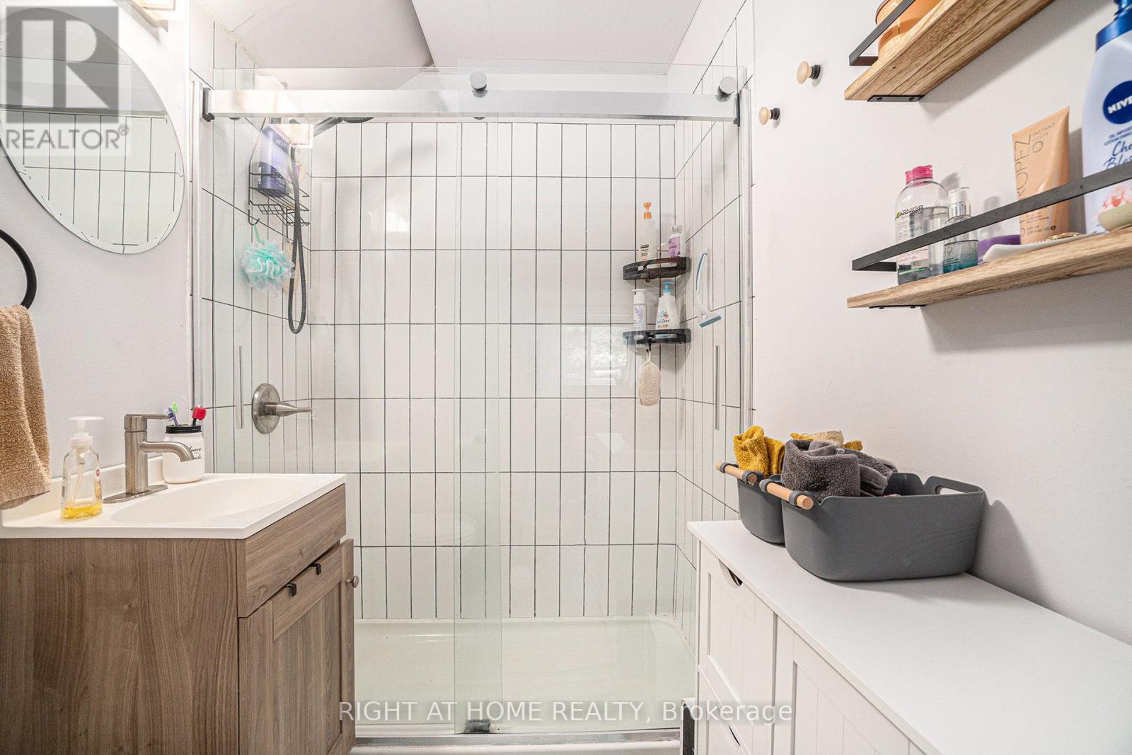 15 Willis James Lane