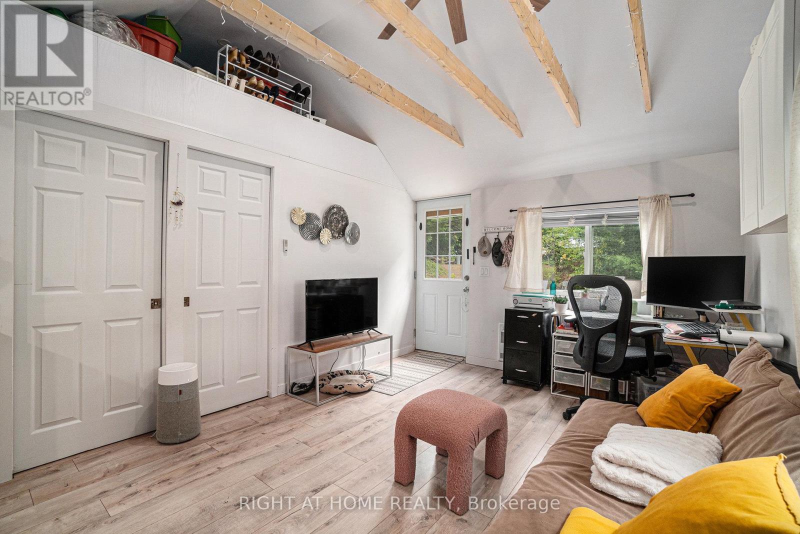 15 Willis James Lane