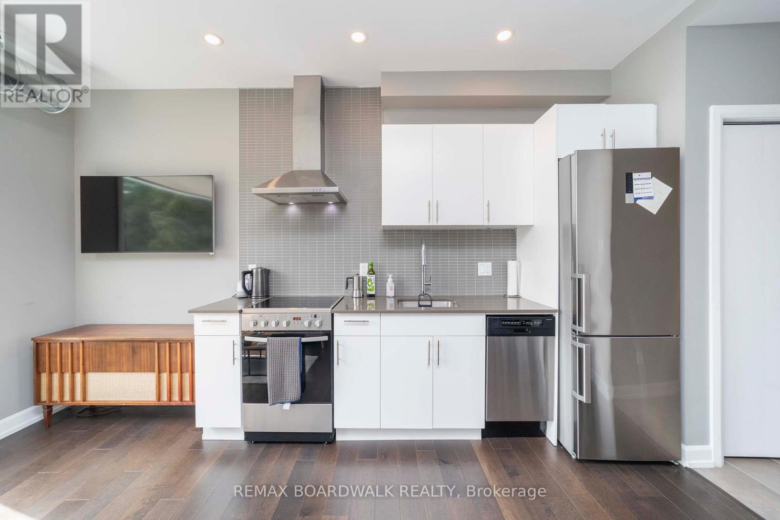 503 - 150 Greenfield Avenue