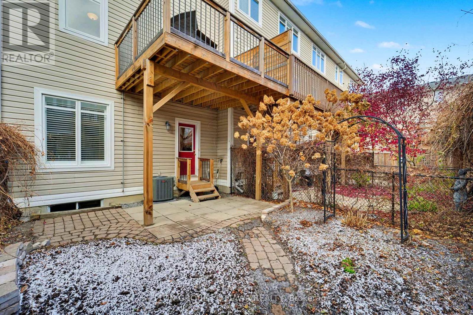 235 West Village Private