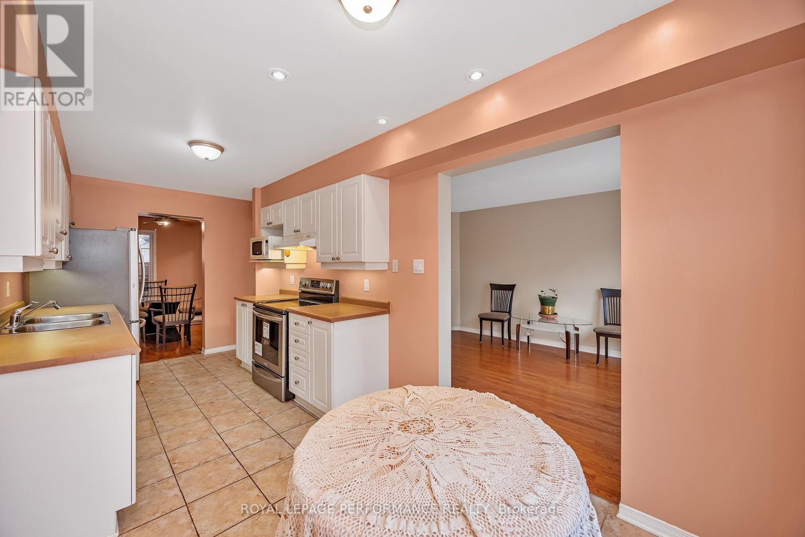 2004 Breezewood Street