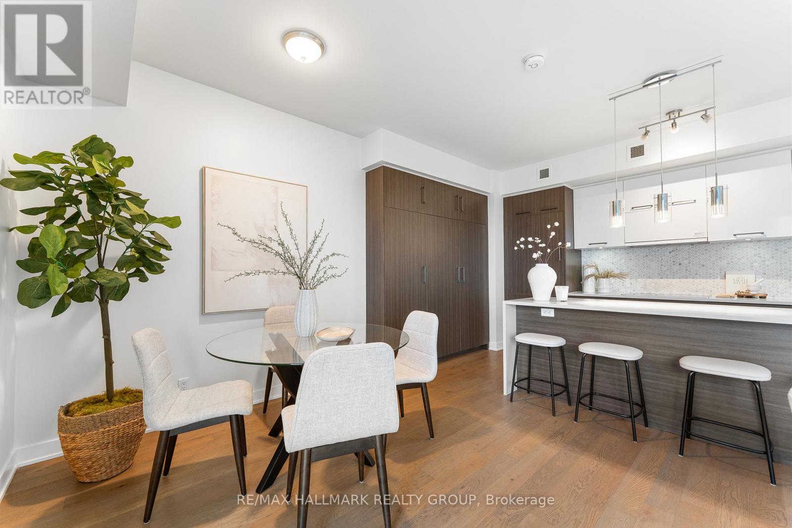 1007 - 428 Sparks Street