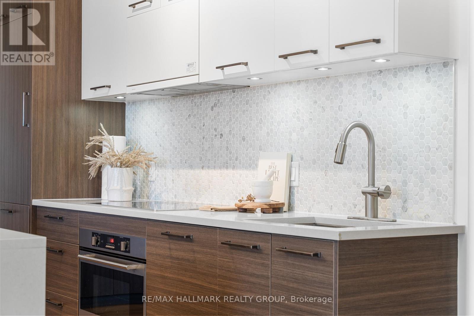 1007 - 428 Sparks Street