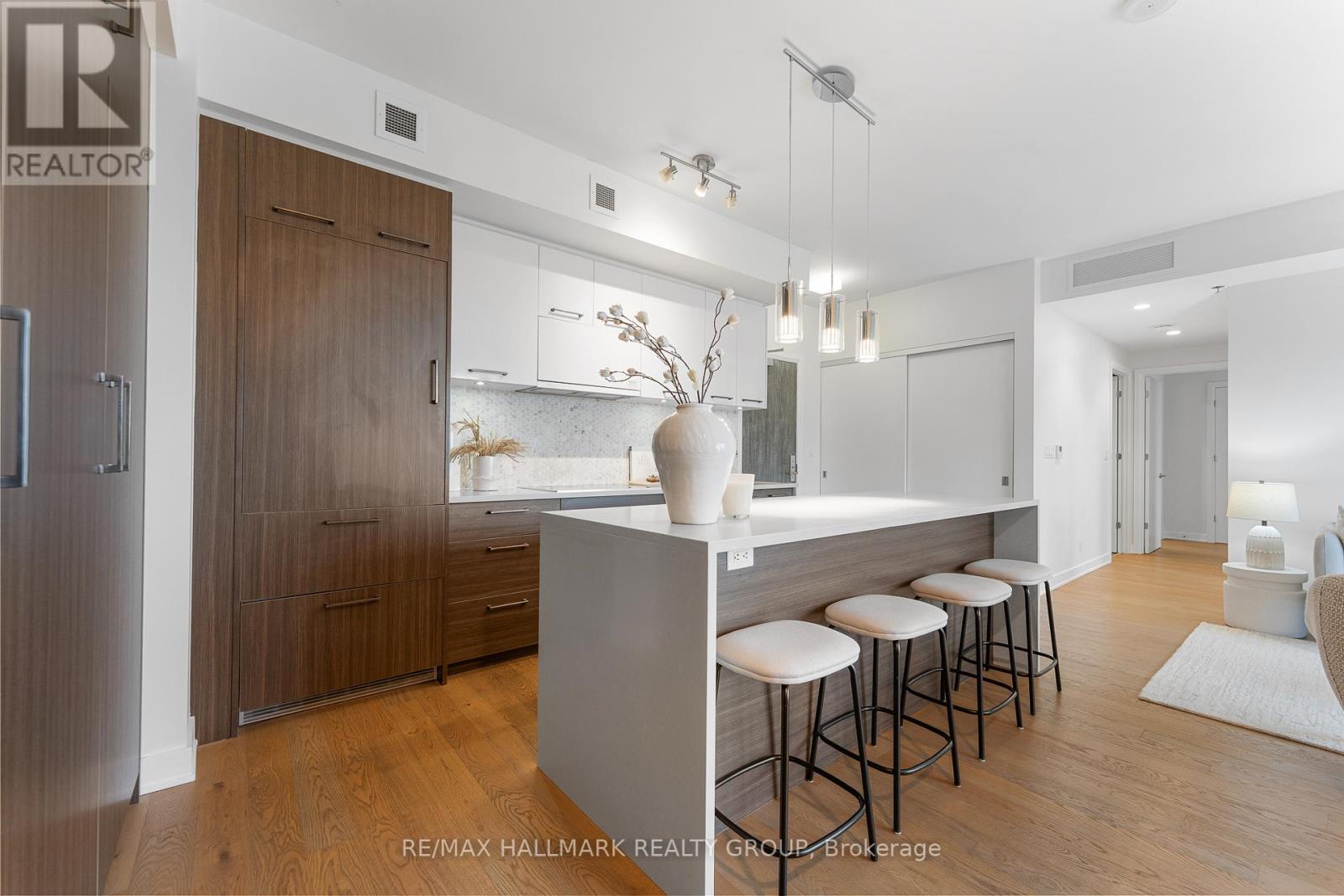 1007 - 428 Sparks Street