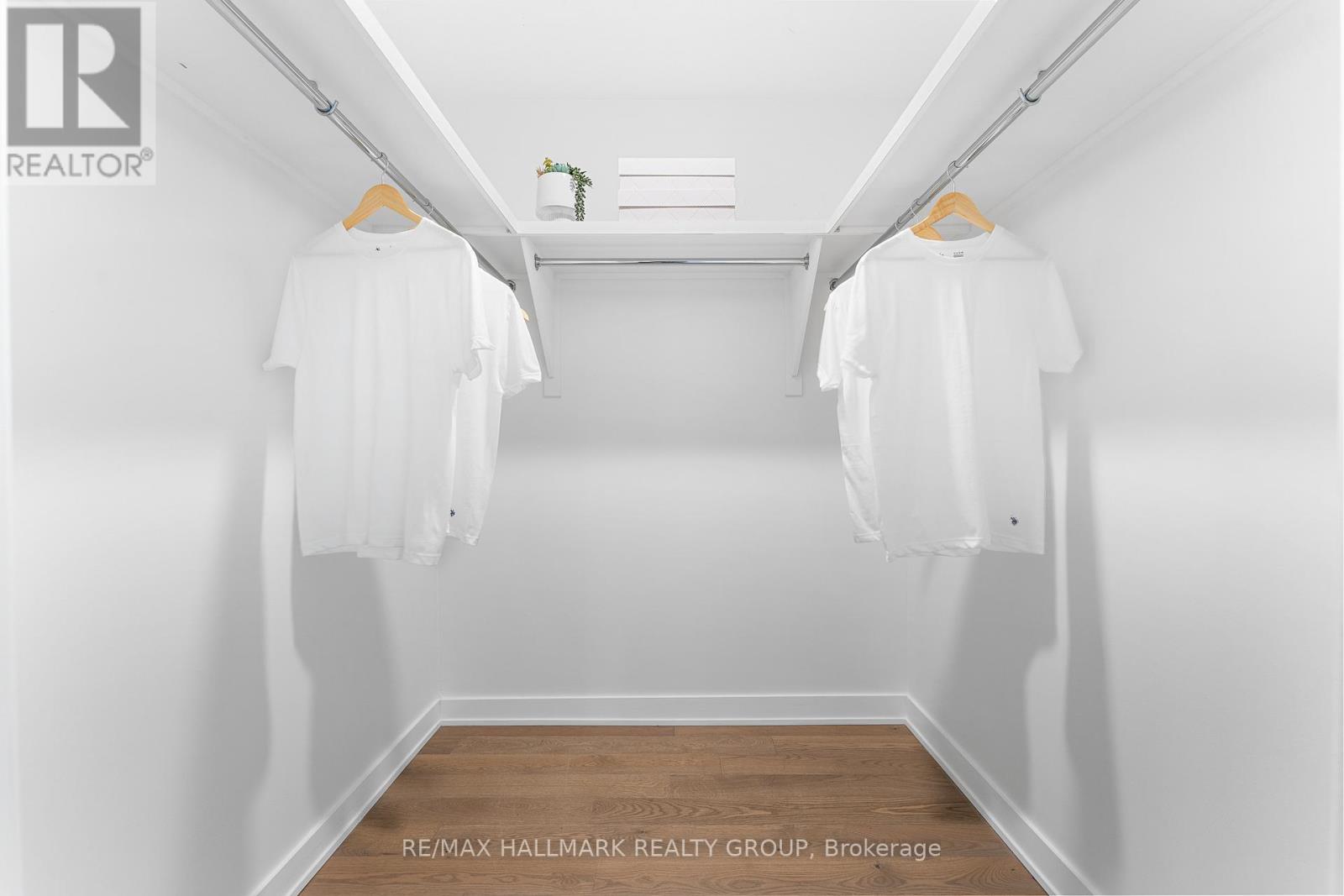 1007 - 428 Sparks Street