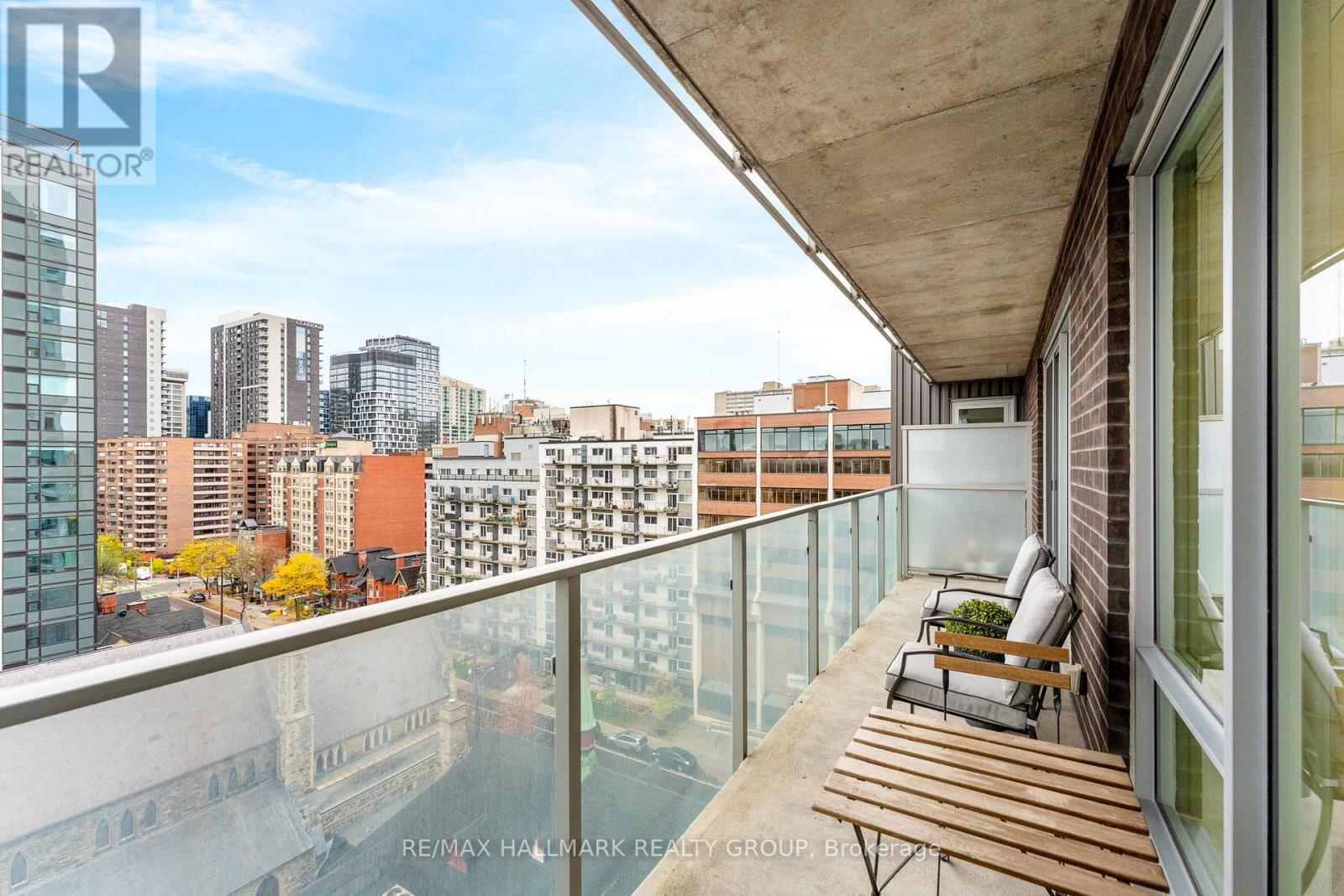 1007 - 428 Sparks Street