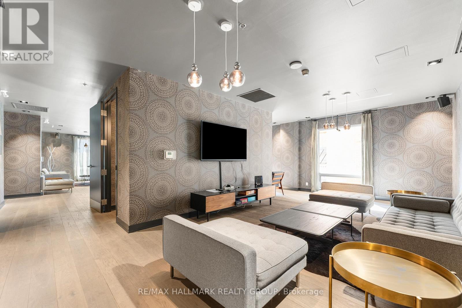 1007 - 428 Sparks Street